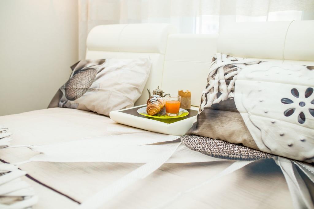 Apartments In Scandinavian Style ลวีฟ ภายนอก รูปภาพ